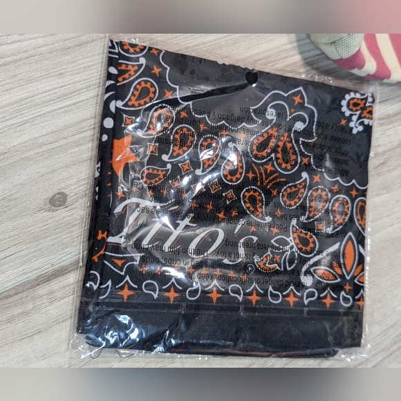 Summertime Party Accessories Bundle Tito's Vodka, Corona, Truly Coozies - Picture 6 of 7